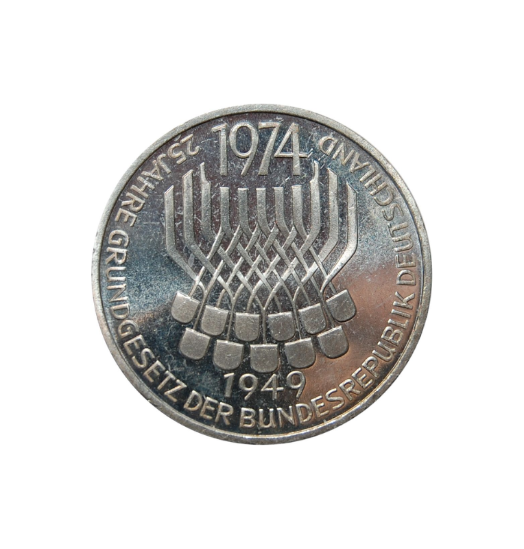 Alemania  5 Marcos Año 1974 KM 138 Ley 625 Emisión conmemorativa 25 aniversario de la Ley Constitucional federal